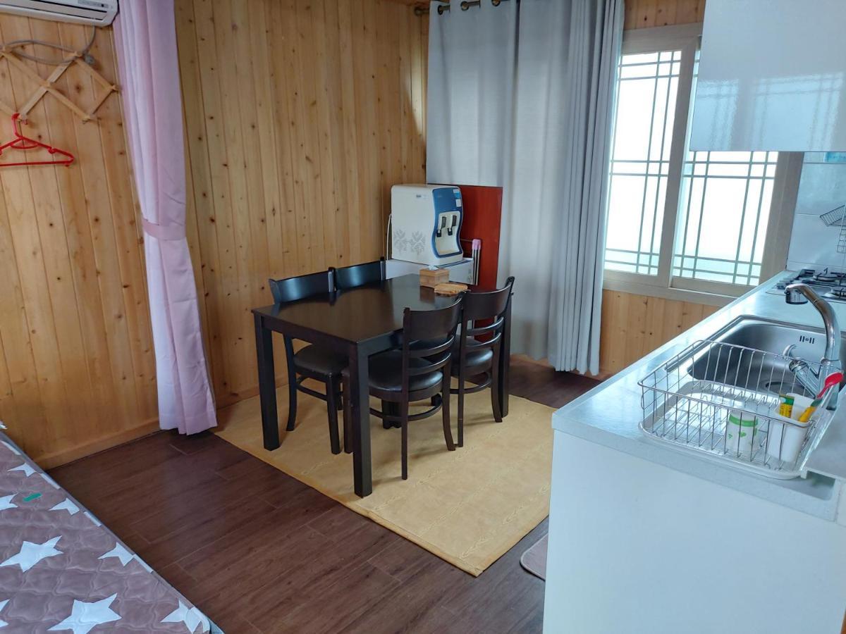 Hotel Feeling Good House Jeju Exterior foto